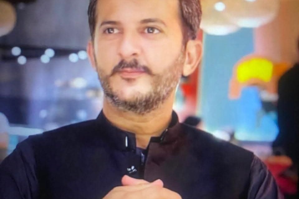 Pakistan: Activists slam raid on former justice's home, son's arrest in Balochistan