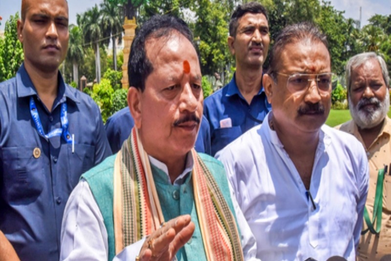 Cong spreading anarchy, Rahul a political villain: Vijay Sinha