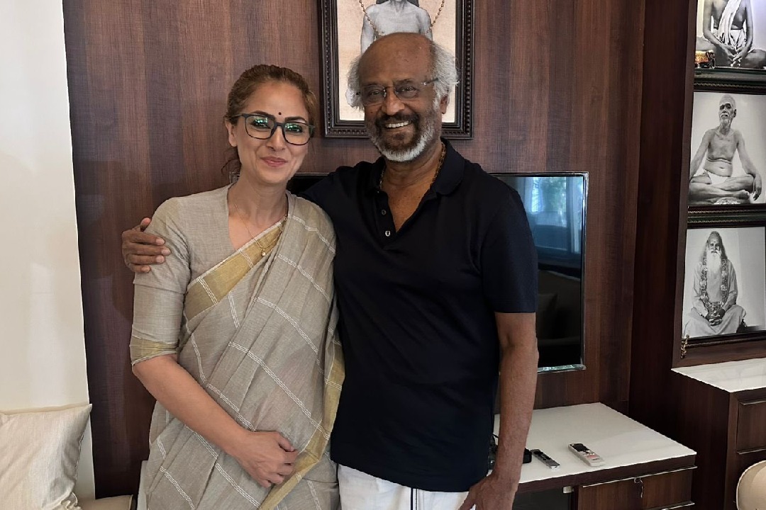 Simran calls on Superstar Rajinikanth; classifies meeting as "timeless"