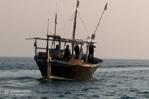 15 Pakistani fishermen apprehended by BSF, Coast Guard near Gujarat's Kori Creek