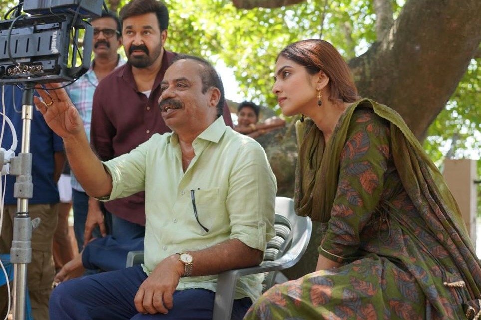Malavika Mohanan on working with Mohanlal, Sathiyan Anthikad: Owe destiny one for this one!