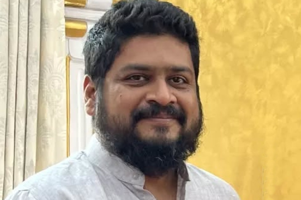 Om Raut talks about his temptation of directing Manoj Bajpayee