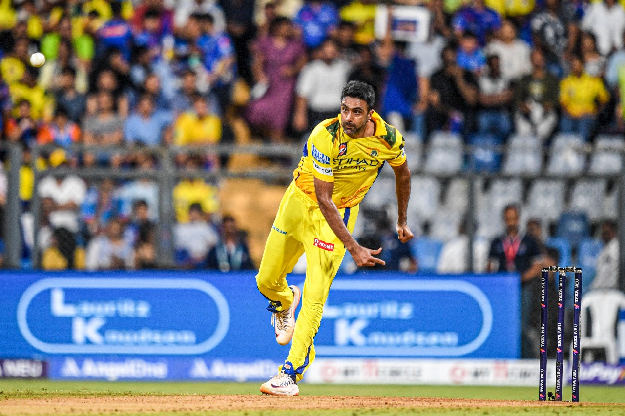 'Scientist of spin bowling': Monty Panesar hails R Ashwin