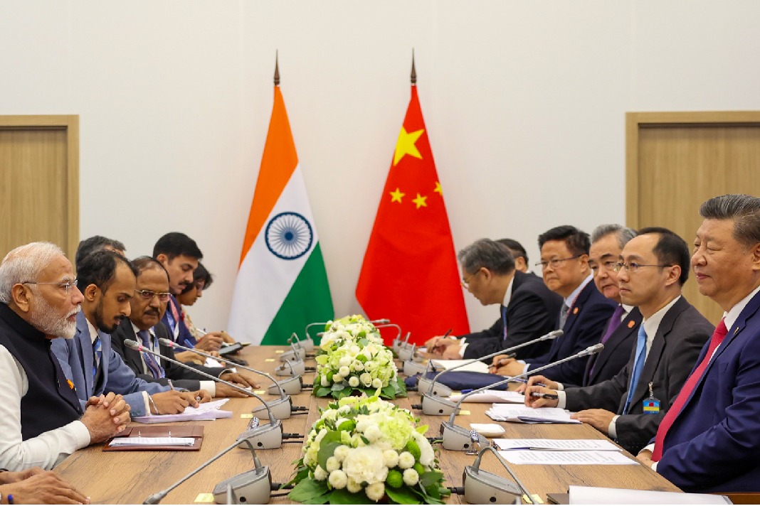 PM Modi holds talks with Chinese Prez Xi Jinping on SCO Summit sidelines
