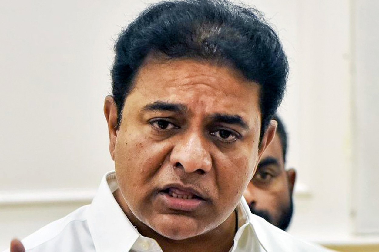 KTR challenges Revanth Reddy to sit on hunger strike in Delhi for BC quota