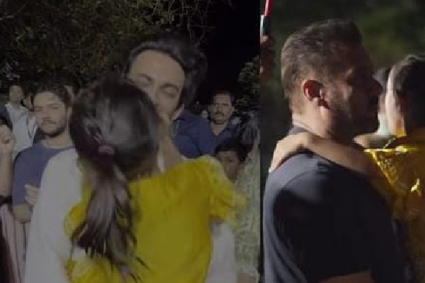 Salman Khan & family bids goodbye to Ganpati Bappa amidst dhols and dance