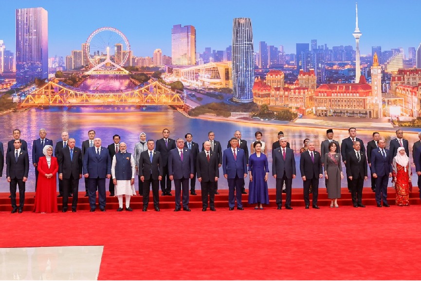 Xi Jinping, spouse host banquet for foreign guests attending 2025 SCO Summit
