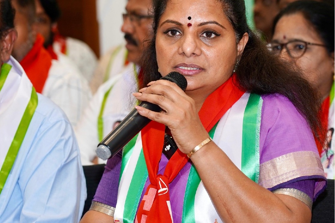 Kavitha blames Harish Rao, former MPs for CBI inquiry against KCR