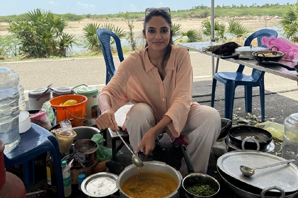 Sobhita Dhulipala flaunts her ‘basic human skills’, hubby Naga Chaitanya reacts