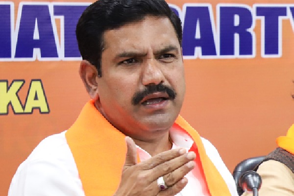 Dharmasthala case: Why hasn't Cong govt appealed for cancellation of YouTuber Sameer's bail, asks K'taka BJP