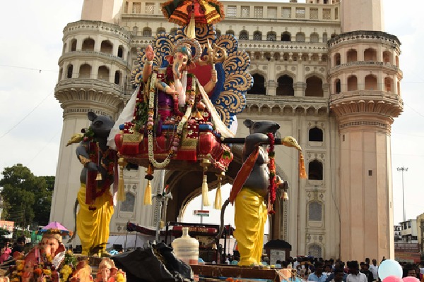 Elaborate security arrangements for Ganesh Nimajjanam in Hyderabad