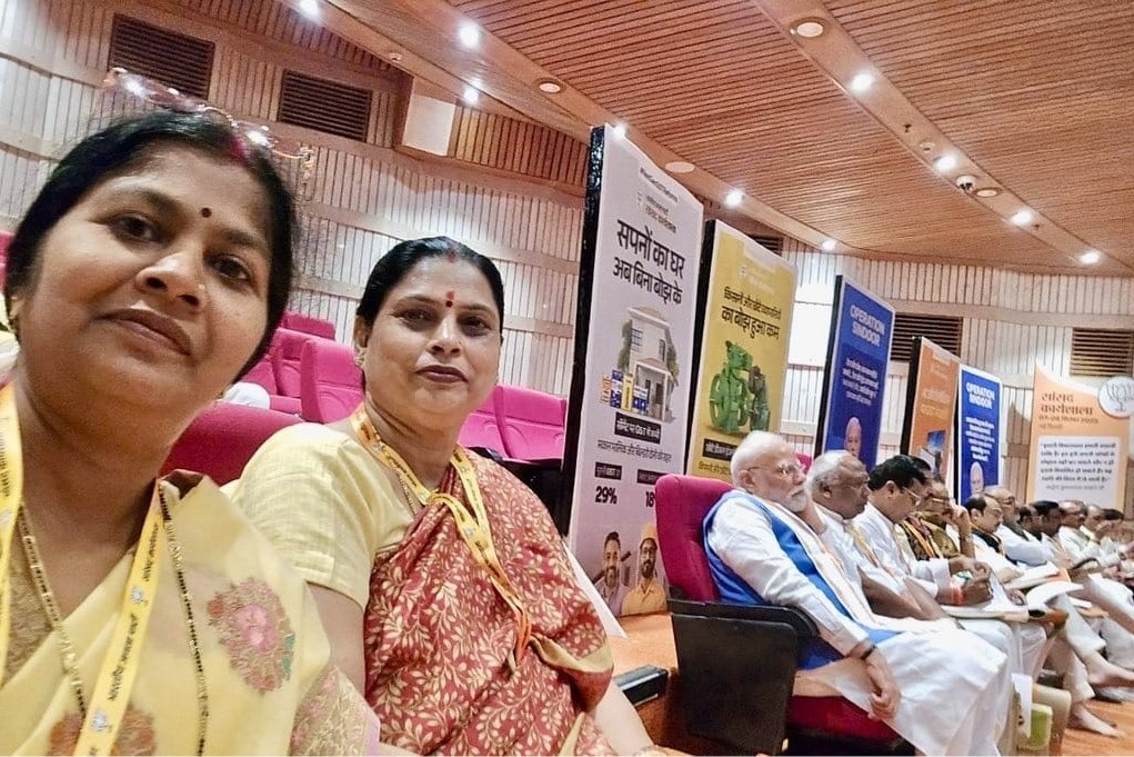 PM Modi sits in last row among BJP MPs during party workshop