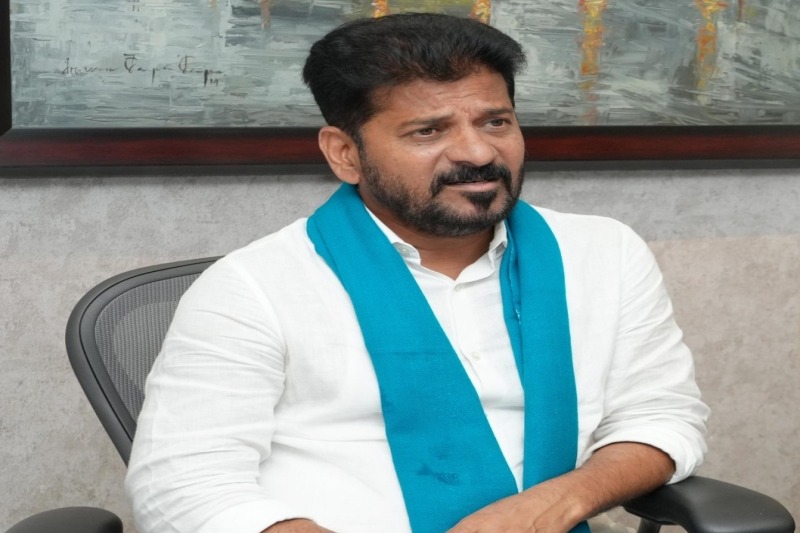 Nine out of 10 defected MLAs meet T'gana CM Revanth Reddy