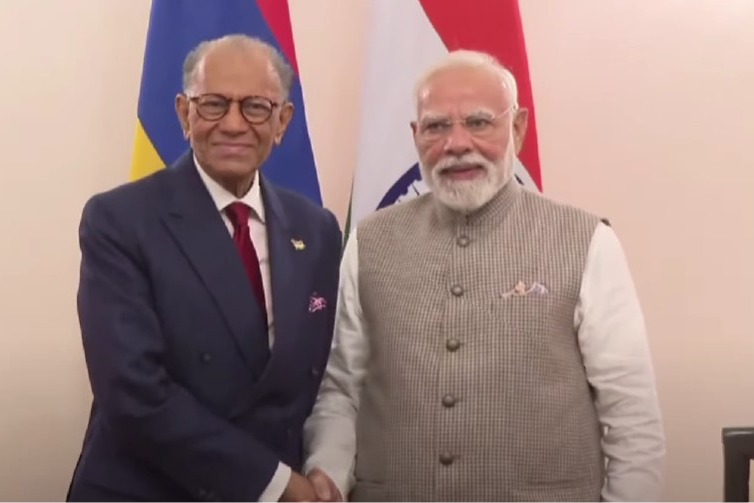 PM Modi holds bilateral talks with Mauritius PM Ramgoolam in Varanasi