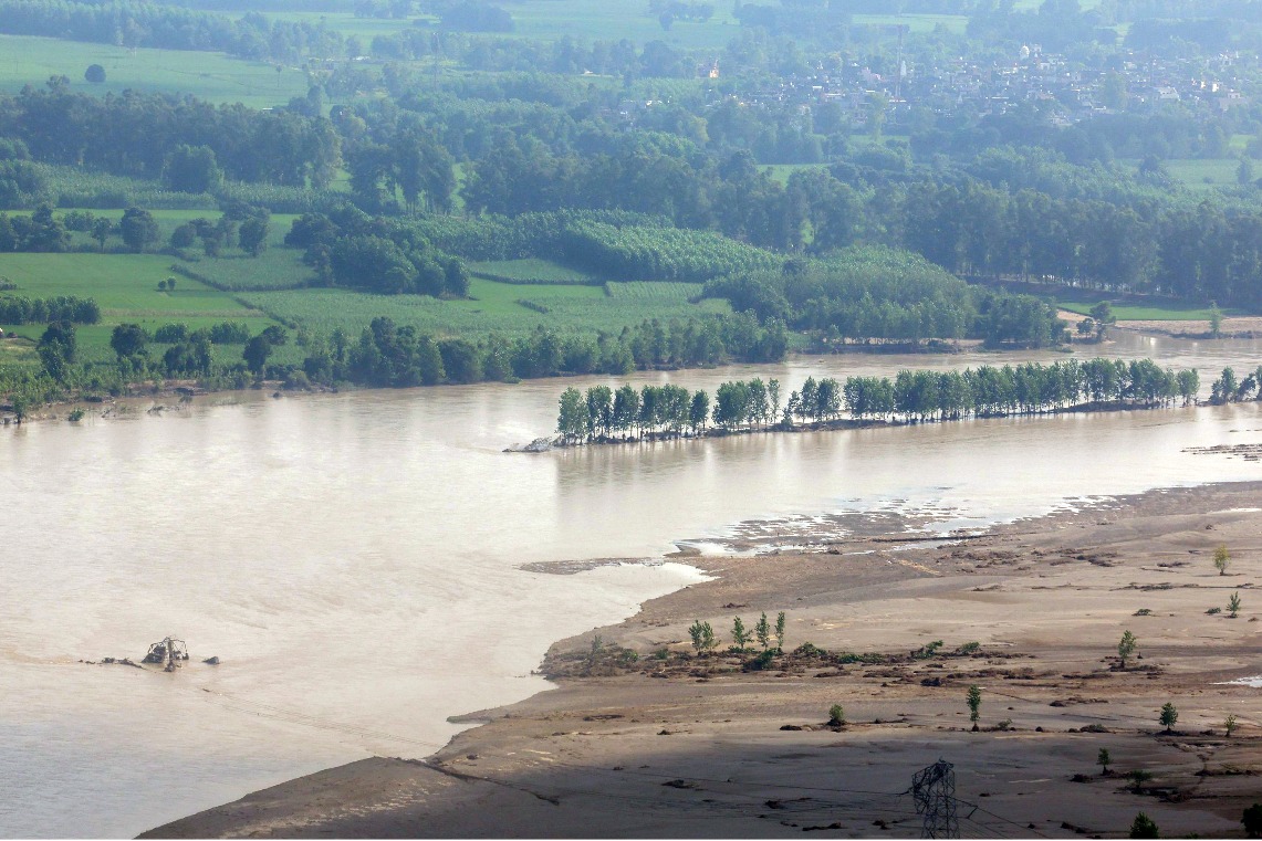 'For photo-ops it's Punjab, for flood assistance it's Himachal': BJP slams Congress