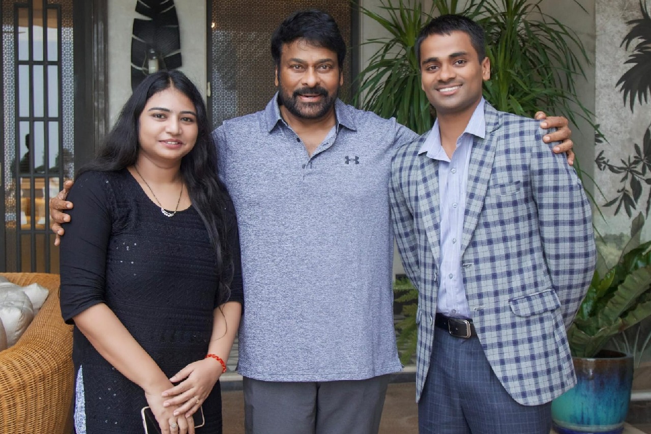 Chiranjeevi says he feels humbled that Kirti Chakra winner Malla Ramgopal Naidu is his fan!