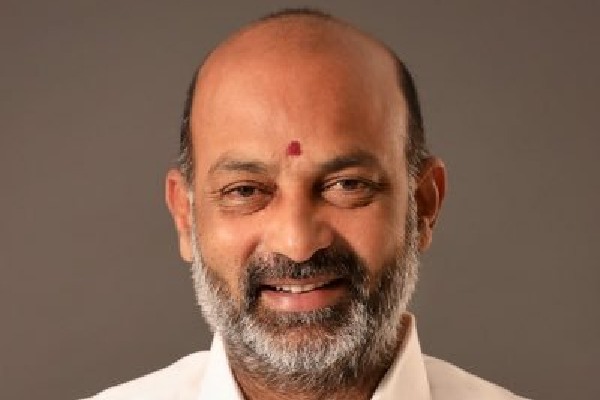 Bandi Sanjay targets KCR family over 'links' with luxury car scam accused