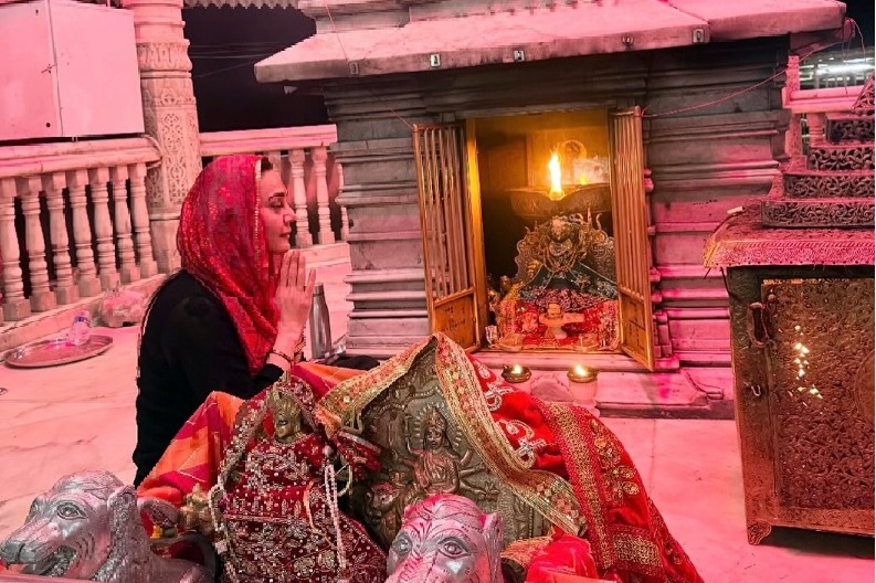Preity Zinta soaks in Navratri spirit, shares picture from temple visit