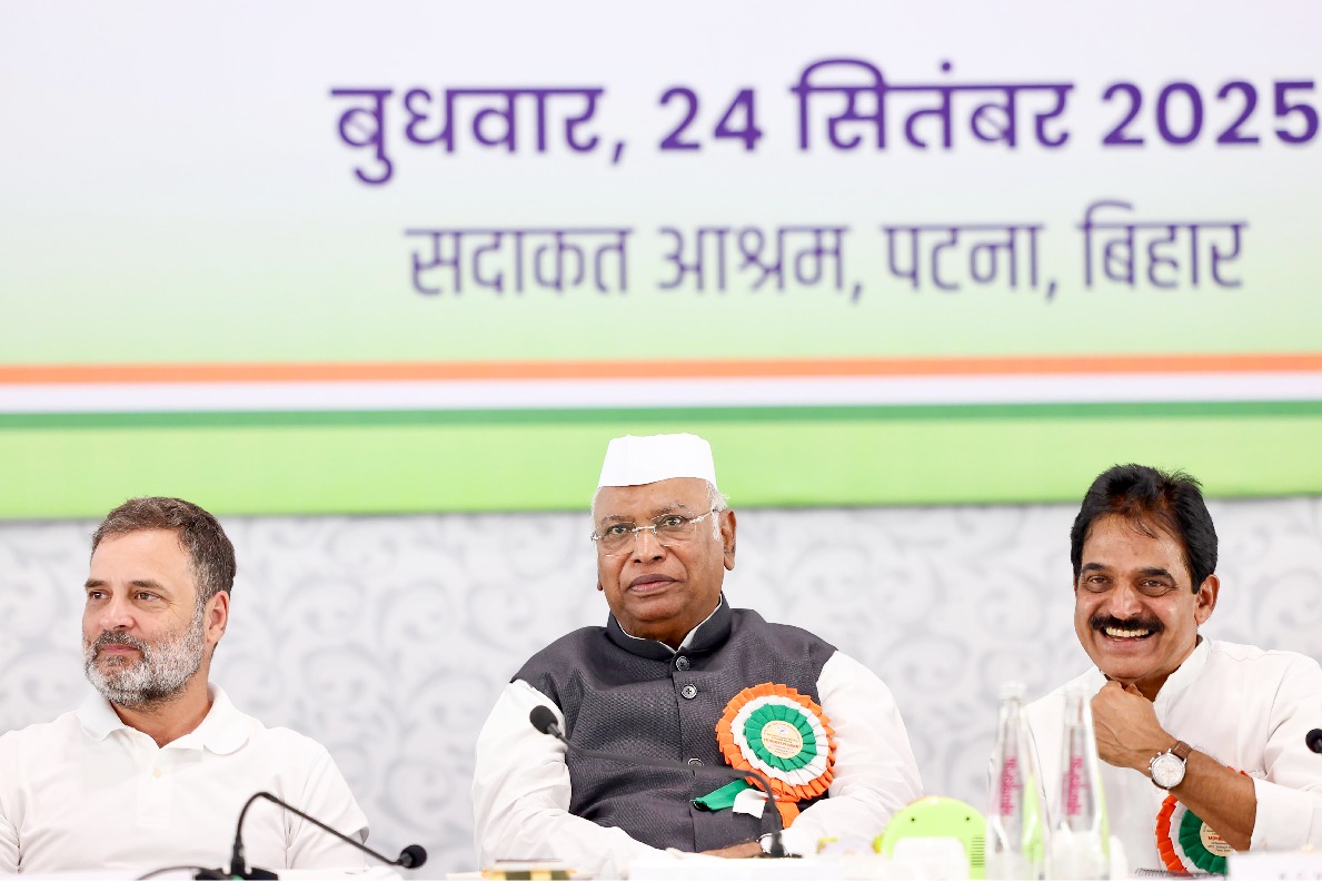 CWC passes strong resolutions against NDA govt at Patna meet