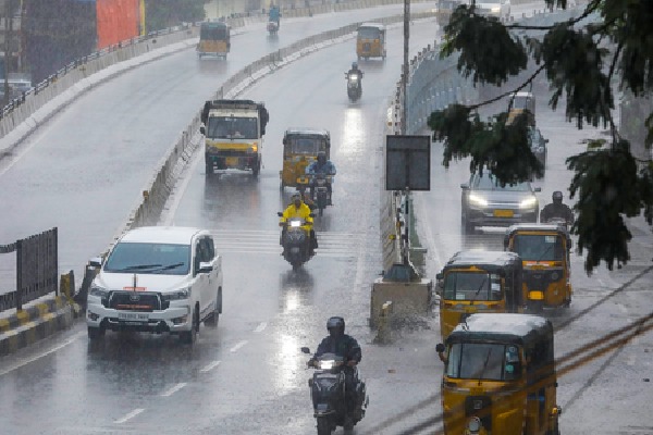 Three flights diverted due to bad weather at Hyderabad Airport