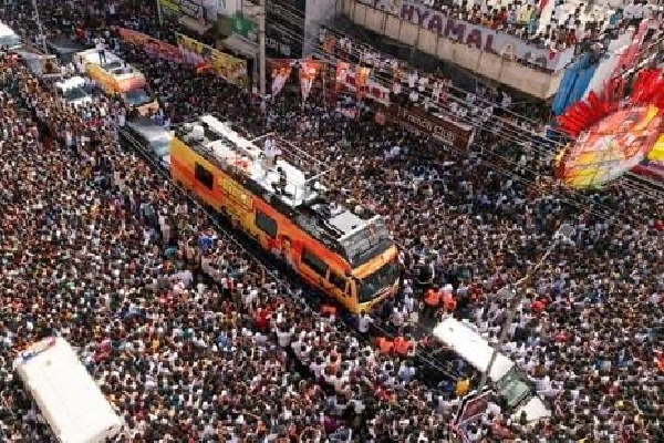 23 dead, several injured in stampede at Vijay's rally in TN's Karur