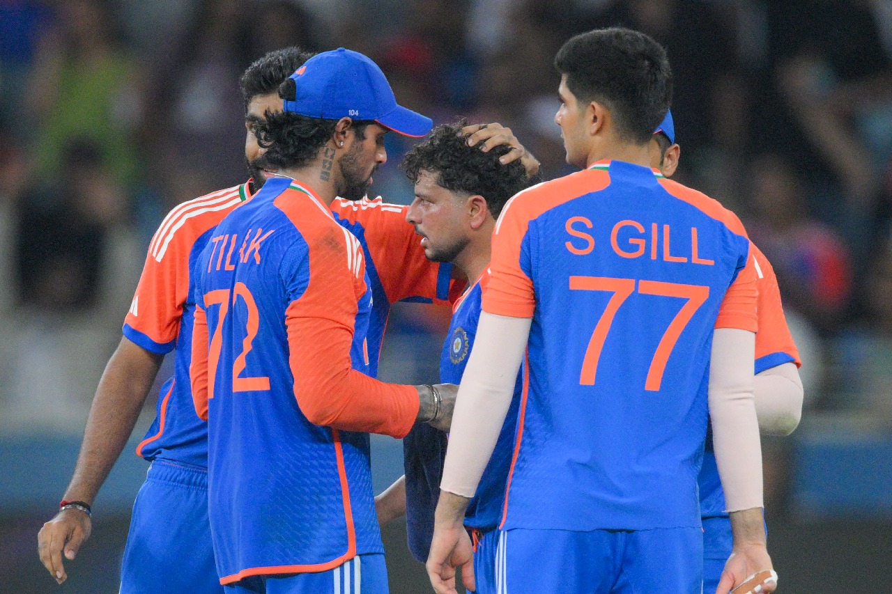 Asia Cup: Kuldeep Yadav takes four as India bowl out Pakistan for 146