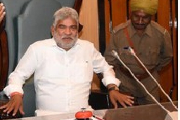 Telangana Assembly Speaker begins hearing on disqualification petitions