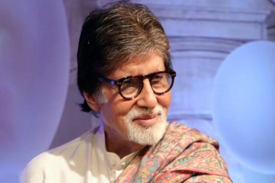 Big B draws parallels between films, life and Dussehra