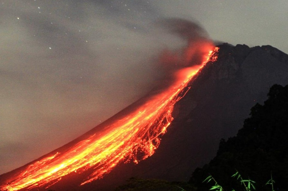 Indonesia's Mount Lewotobi Laki-laki volcano erupts again