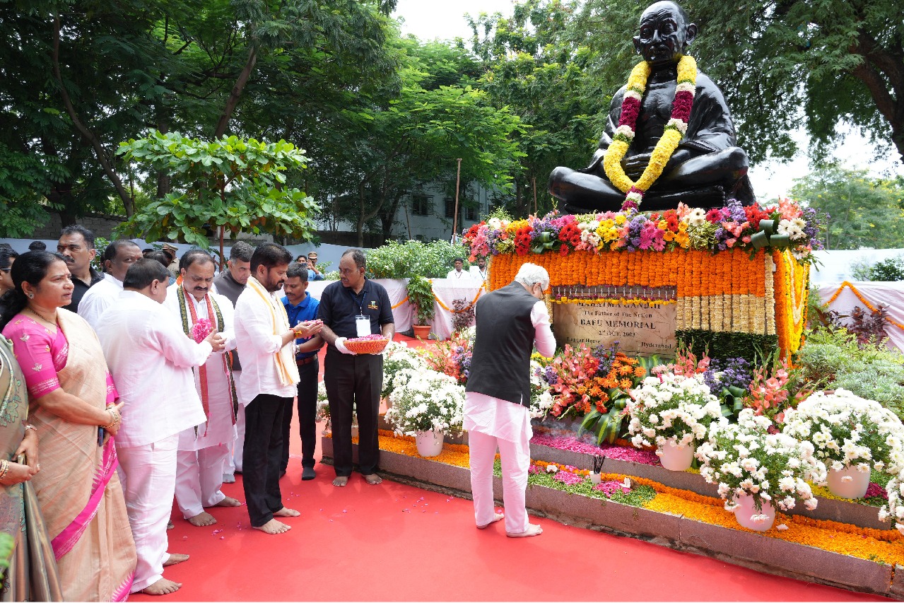 Telangana Governor, CM pay tributes at Bapu Ghat in Hyderabad
