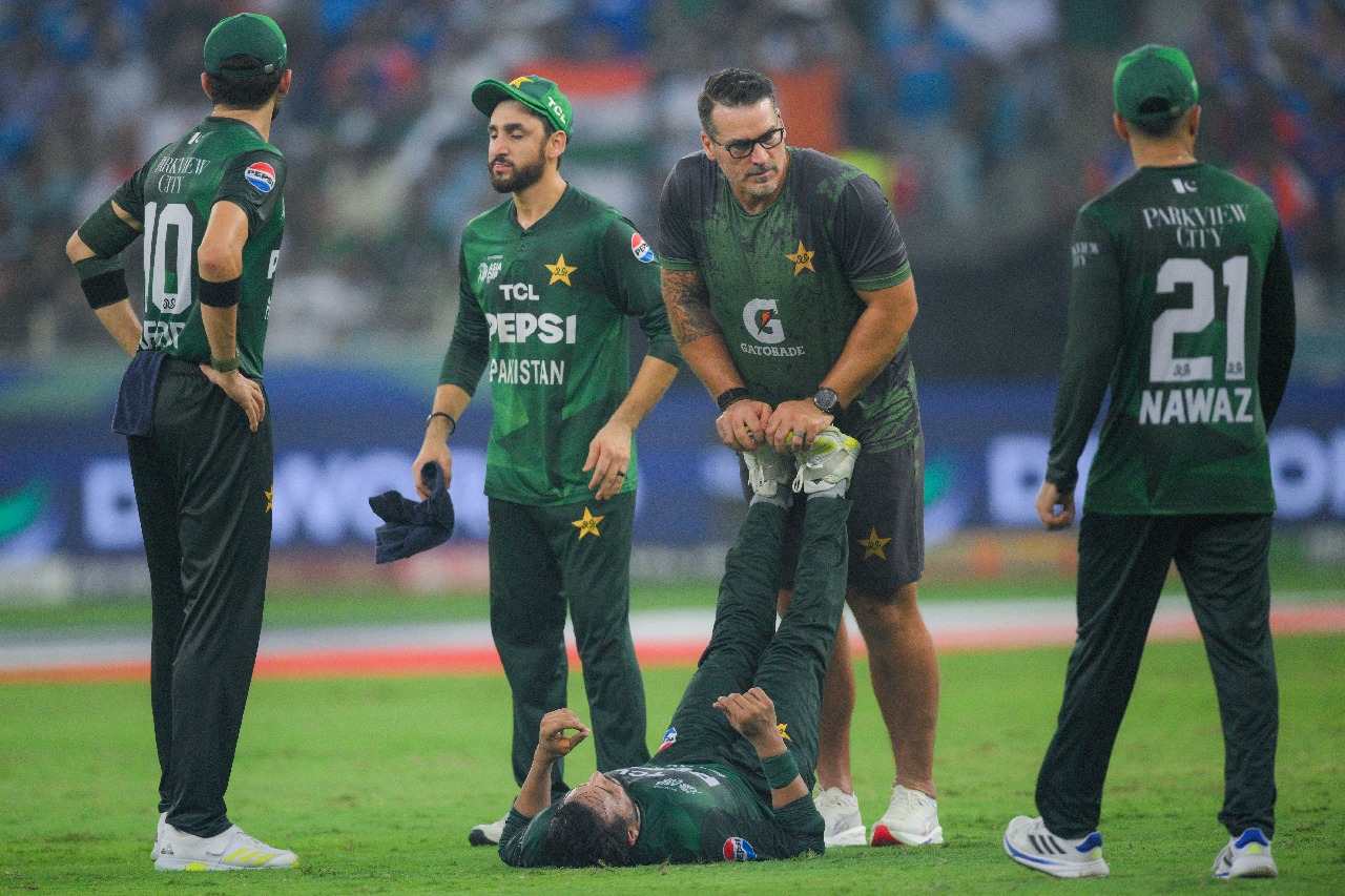 No need to panic or overreact, says Mohammad Yousuf after Pakistan’s Asia Cup loss