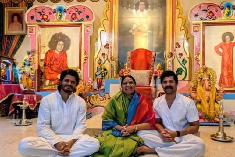 Vijay Deverakonda takes a trip down memory lane; shares pictures of his visit to his school in Puttaparthi