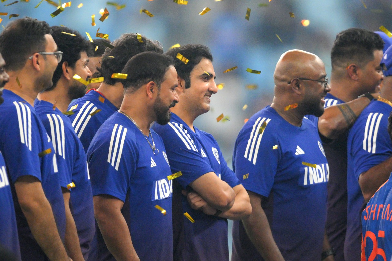 Team India bonds over dinner at Gambhir’s home ahead of Delhi Test