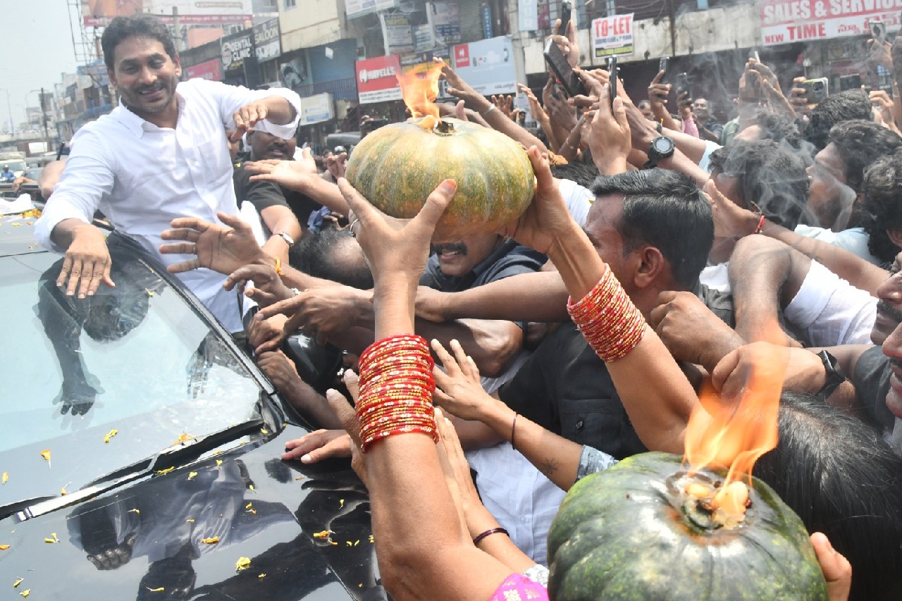 In power or opposition, YSRCP will continue fight to save Vizag Steel Plant: Jagan
