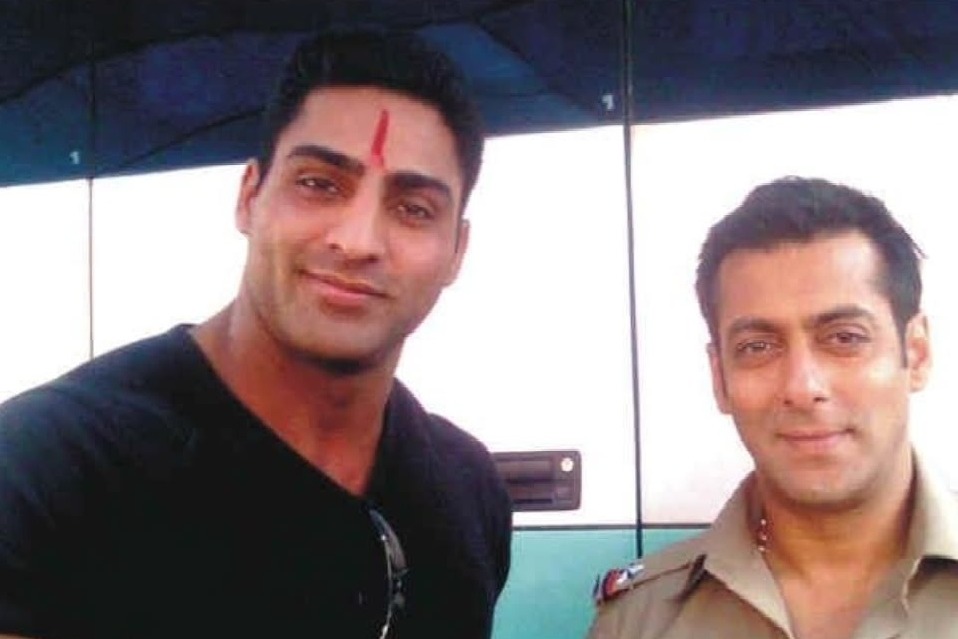 Salman Khan mourns the death of his "Tiger 3" co-star, Varinder Singh Ghuman