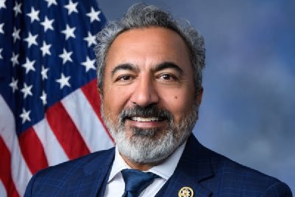 US lawmaker calls for diplomacy as Trump threatens additional tariffs on China