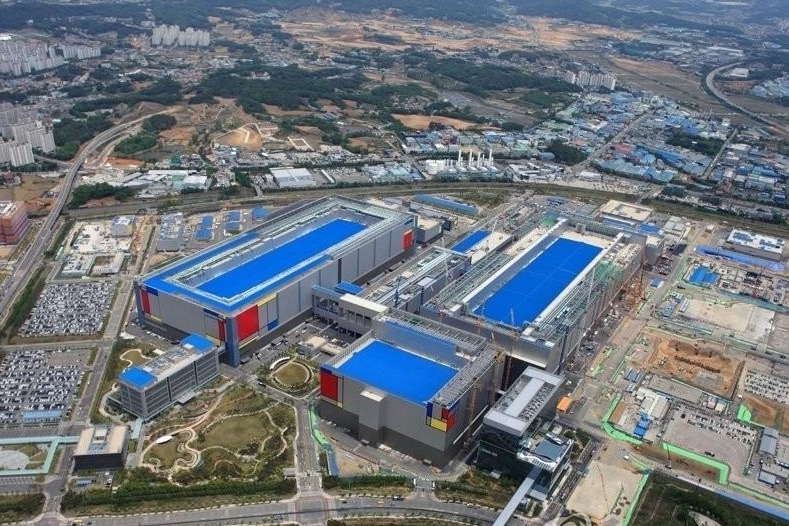 US jury orders Samsung to pay $445.5 million in patent infringement suit