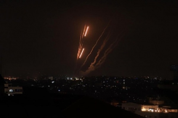 Gunfights break out between Afghan and Pakistani forces along the border