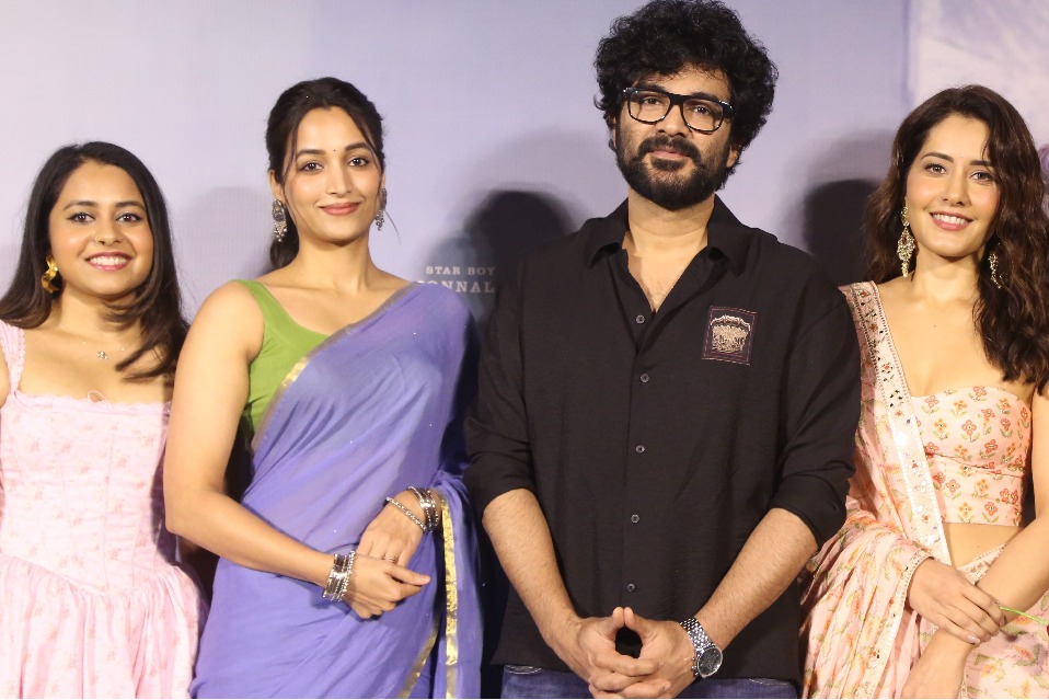  Siddu Jonnalagadda’s Telusu Kada Romantic & Intense Trailer Unveiled