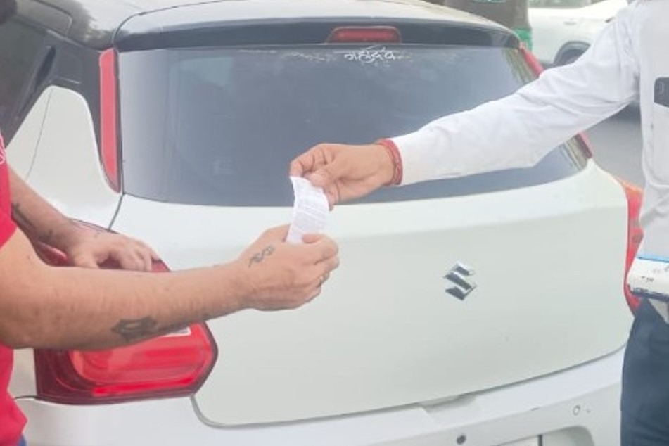 Hyderabad police launch special drive against use of mobile phone while driving