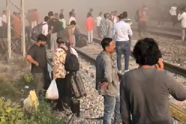 Fire breaks out in Amritsar-Saharsa Garib Rath Express coach, no casualties reported