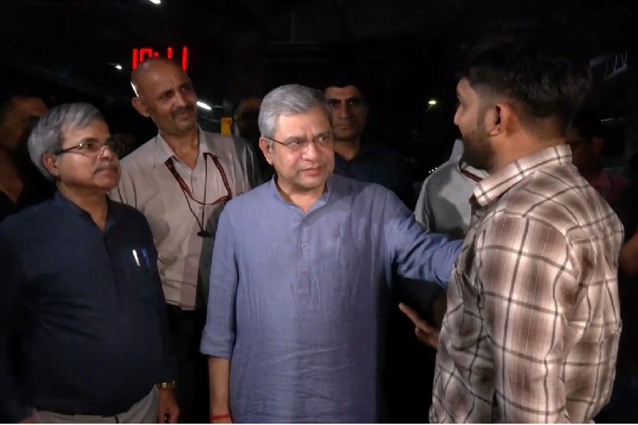 12,000 special trains operating, stop overcrowding rumours, appeals Railway Minister Vaishnaw amid festive rush