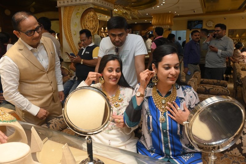 Gold shines on softer Dollar; prices rise over 0.7 pc on MCX