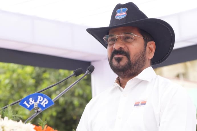 Telangana CM urges Maoists to surrender, join mainstream