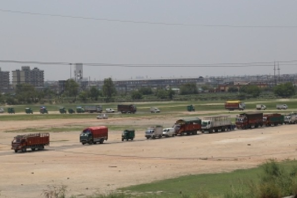 Telangana removes all Transport check posts