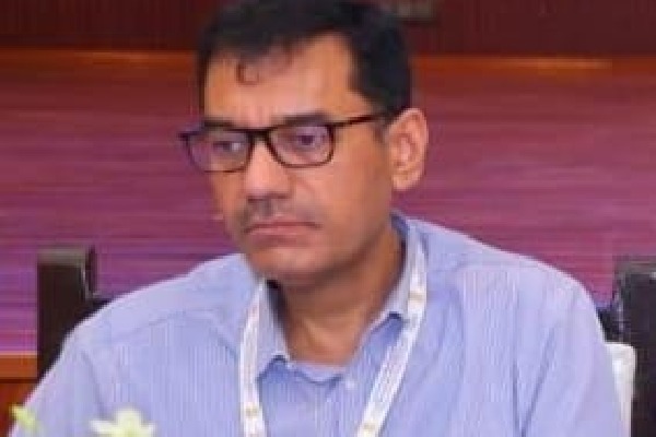 Telangana IAS officer takes voluntary retirement after tiff with Excise Minister