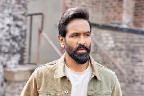 AP bus accident: Actors Vishnu Manchu, Mohan Babu express shock, grief