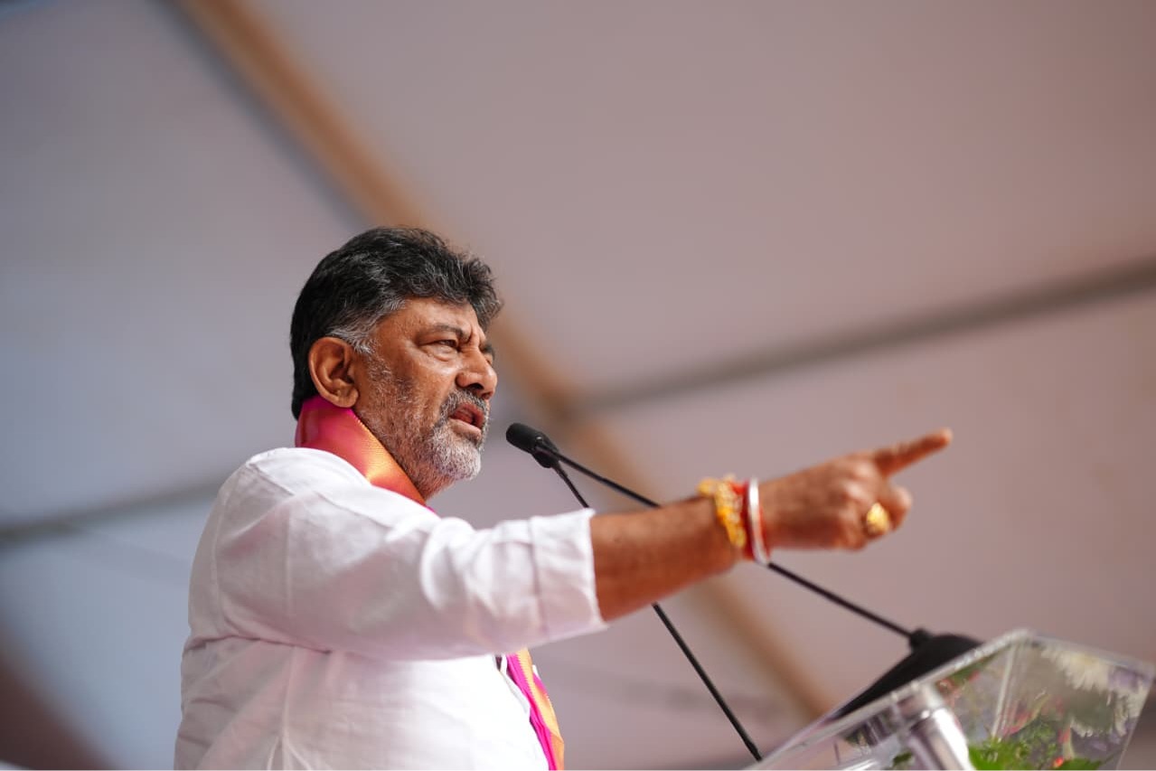 Karnataka Deputy CM demands high-level probe into Andhra Pradesh bus tragedy