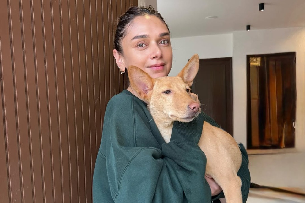 Aditi Rao Hydari spends her Sundays cuddling & squishing her furry friends