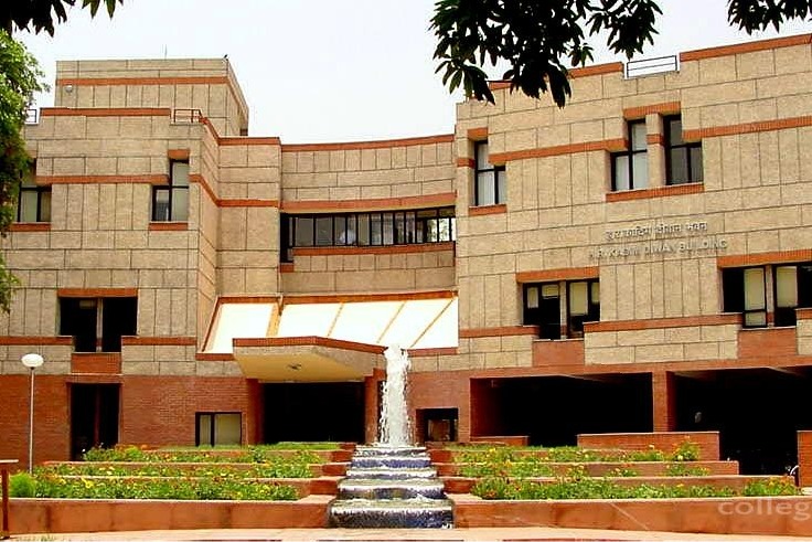 IIT-Kanpur plane makes 2 bids to induce artificial rain in Delhi, outcome awaited